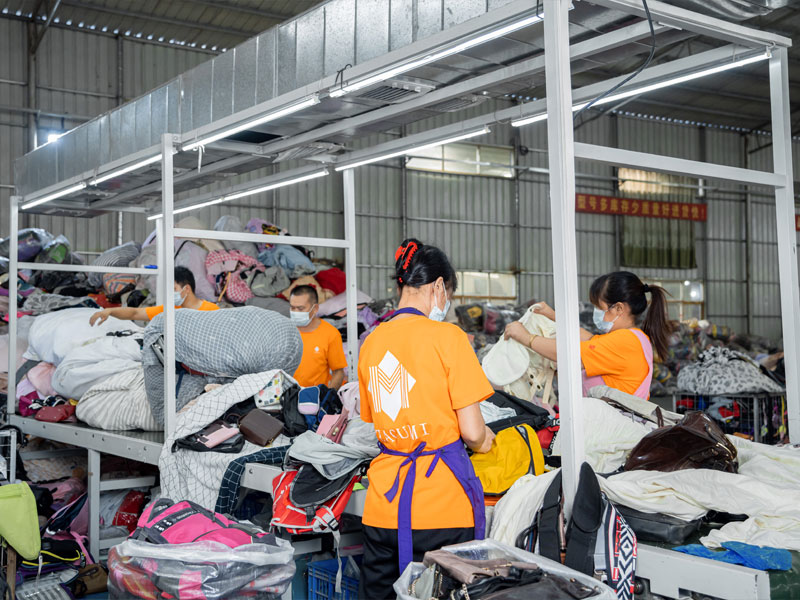 used clothing sorting