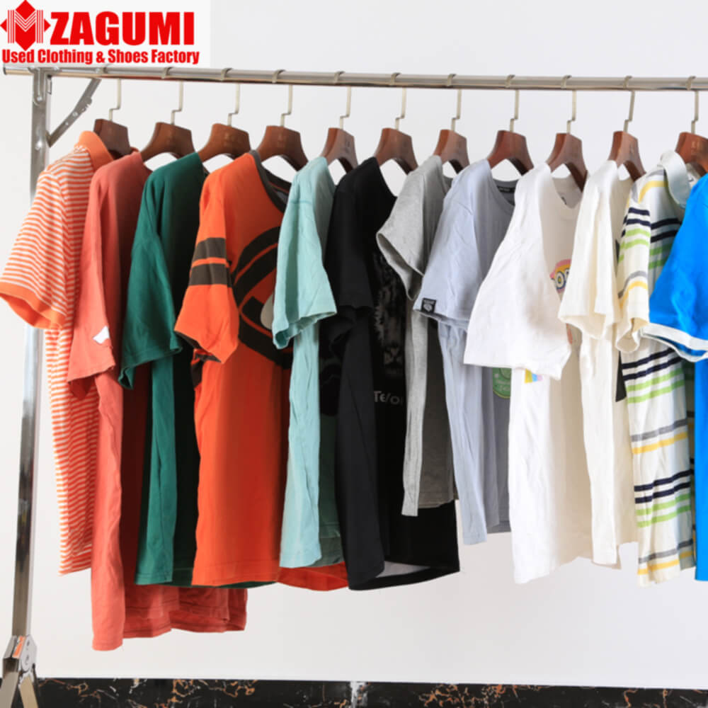 second hand men T shirt