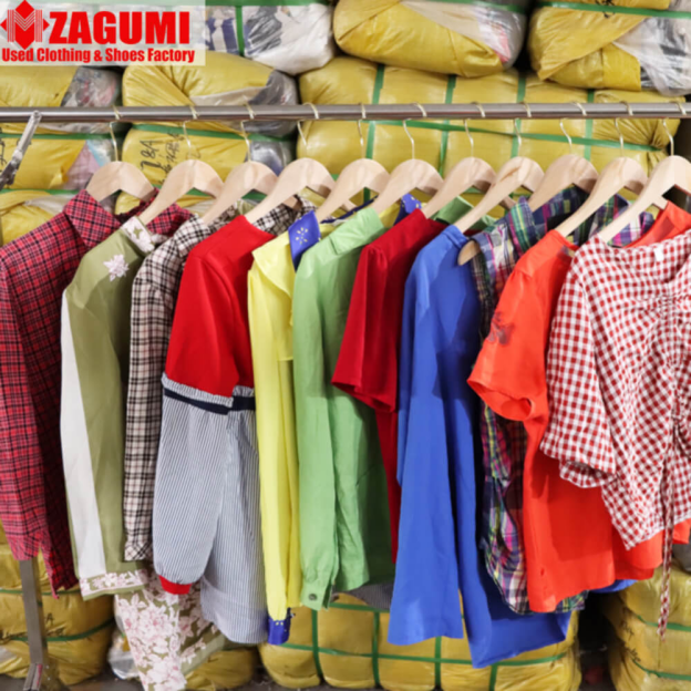 Ropa de mujer usada